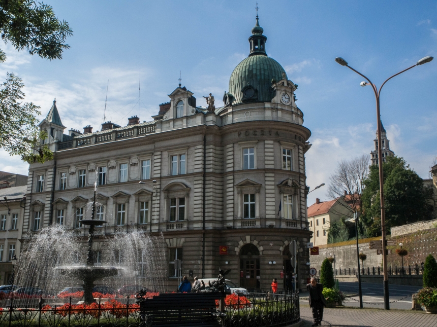 Zabytkowy budynek Poczty Polskiej w Bielsku-Białej