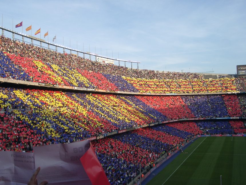 Camp Nou, Barcelona, źródło: wikimedia.org