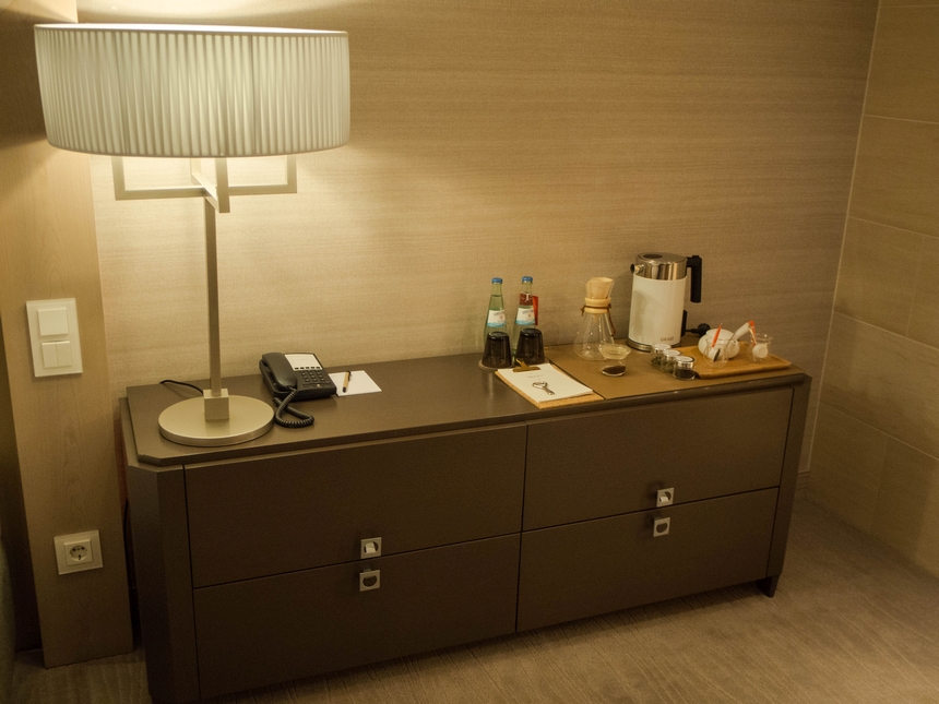 Wyposażenie pokoju w hotelu Vienna House QF Dresden