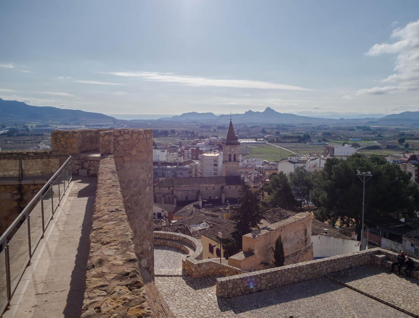 Widok na Villenę z zamku Atalaya